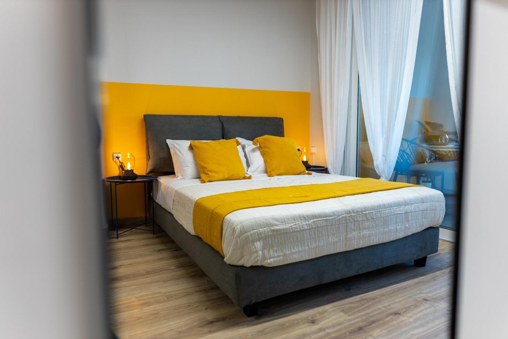 Athenian Sensations Apartments And Suites In The Heart Of アテネ エクステリア 写真